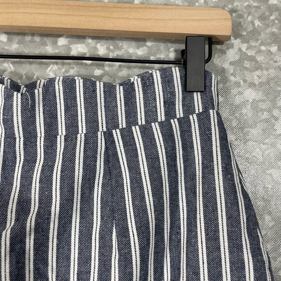 Day To Day Blu Pepper Blue Striped Button Front Skirt - Size Medium - Scalloped - Picture 6 of 7